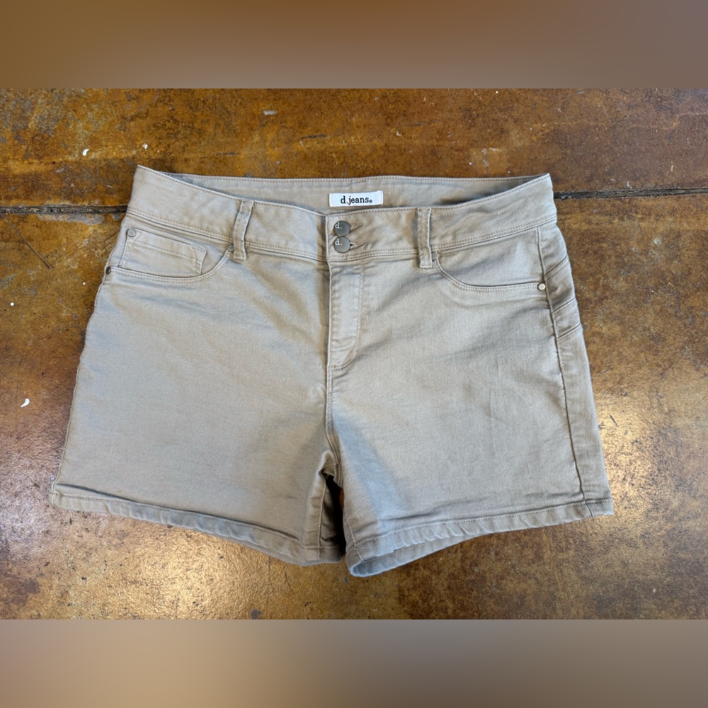 D Jeans khaki denim shorts size 14 women’s prepcore